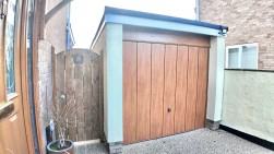 Clyde Close, Pontllanfraith, NP12