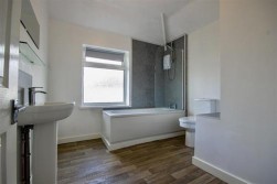 Llwyn-On Crescent, Oakdale, NP12