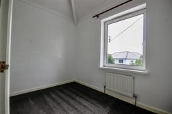 Llwyn-On Crescent, Oakdale, NP12