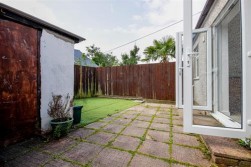 Llwyn-On Crescent, Oakdale, NP12