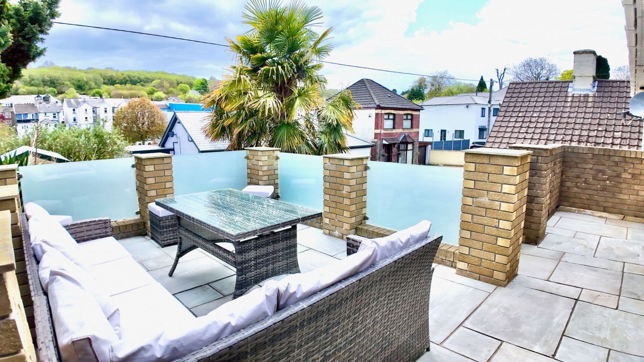 Cwmtorlais Road, Newbridge, NP11