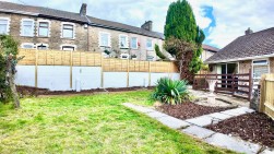 Cwmtorlais Road, Newbridge, NP11