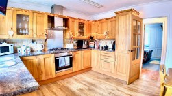 Cwmtorlais Road, Newbridge, NP11