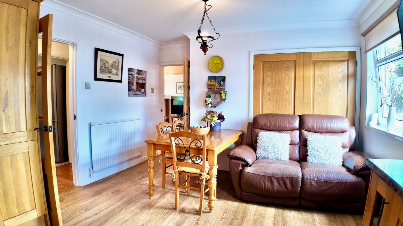 Cwmtorlais Road, Newbridge, NP11