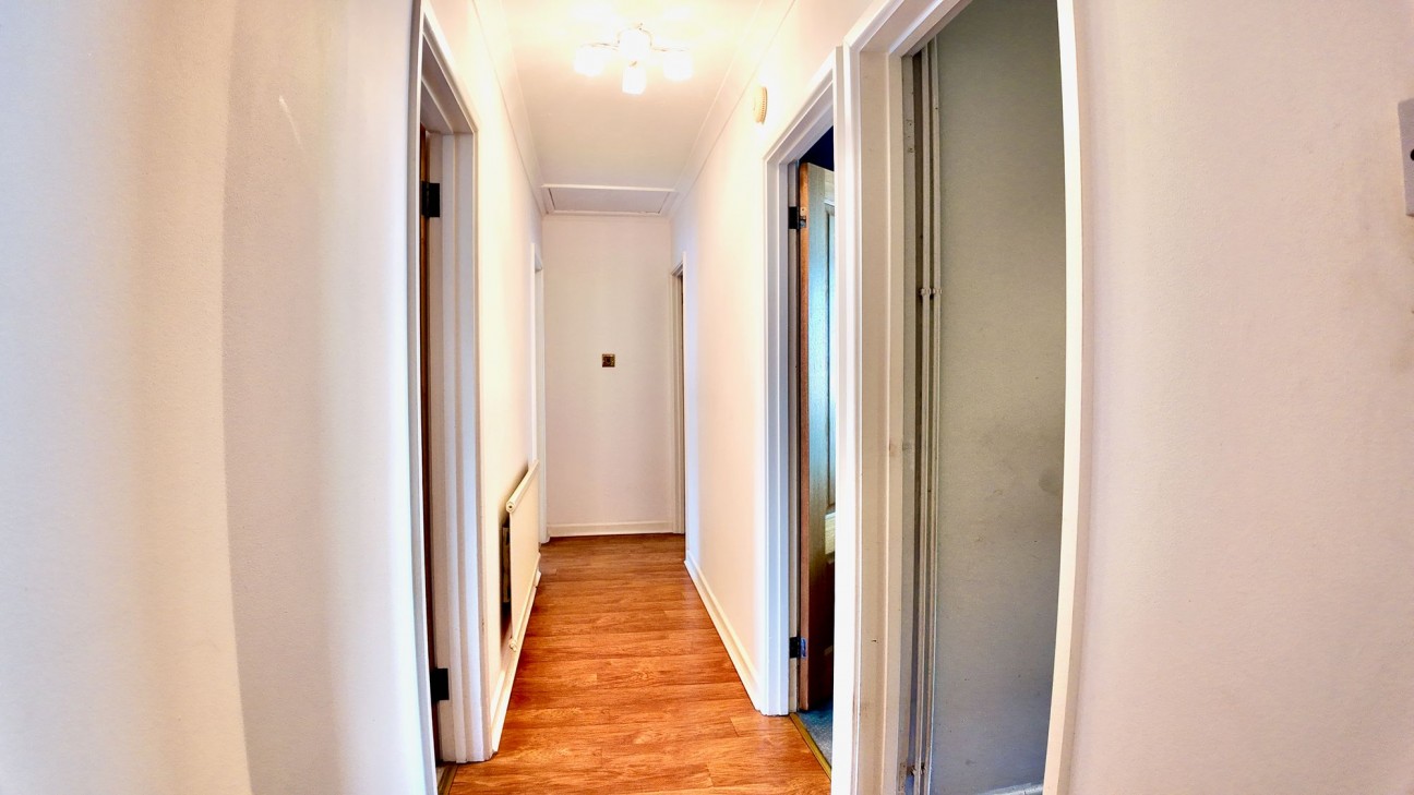 Cwmtorlais Road, Newbridge, NP11