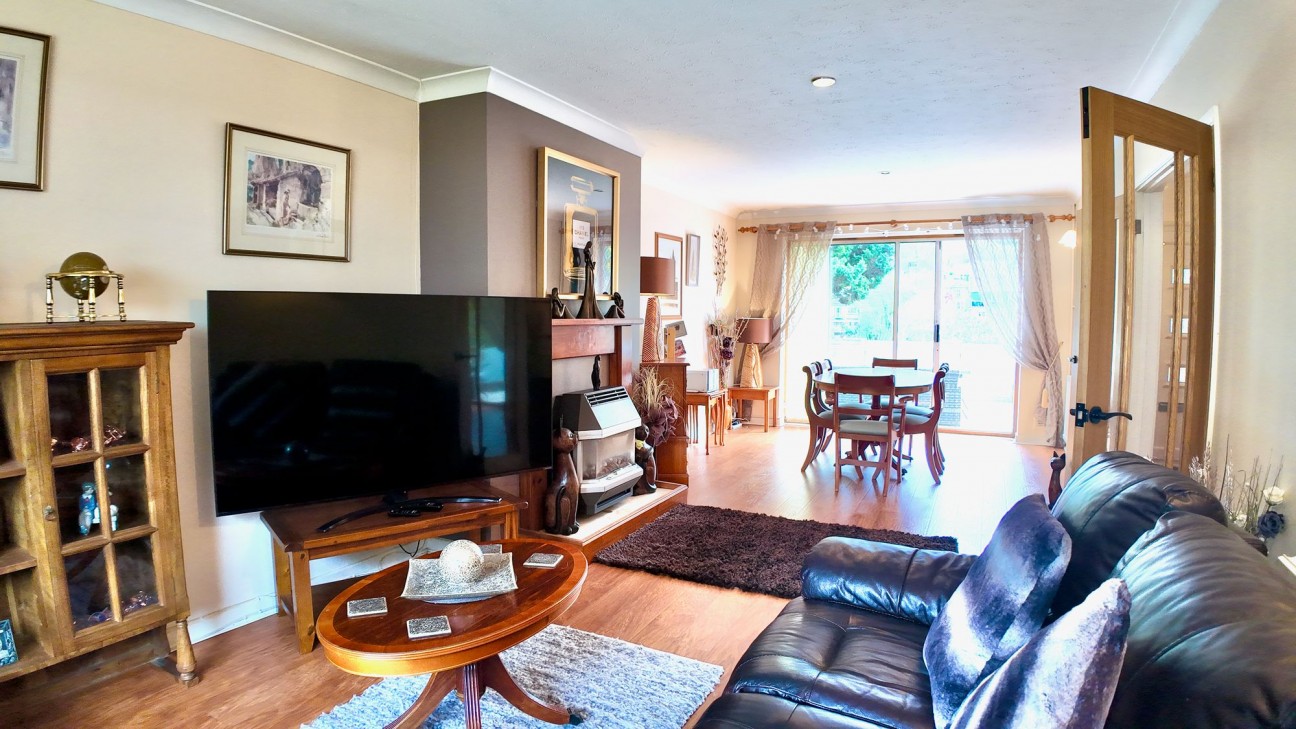 Cwmtorlais Road, Newbridge, NP11