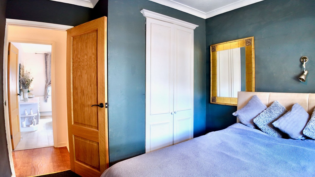 Cwmtorlais Road, Newbridge, NP11