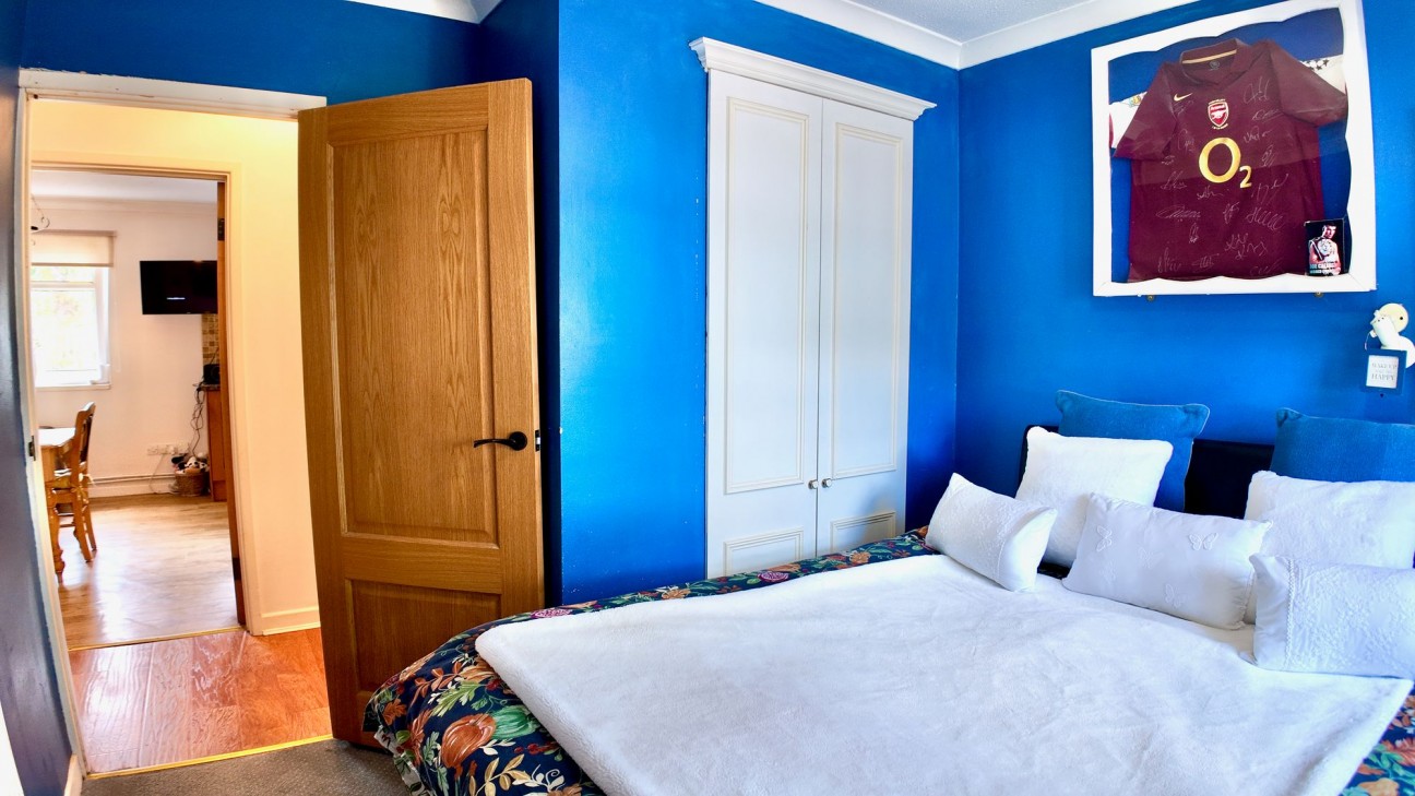 Cwmtorlais Road, Newbridge, NP11