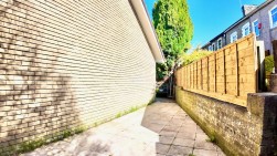 Cwmtorlais Road, Newbridge, NP11