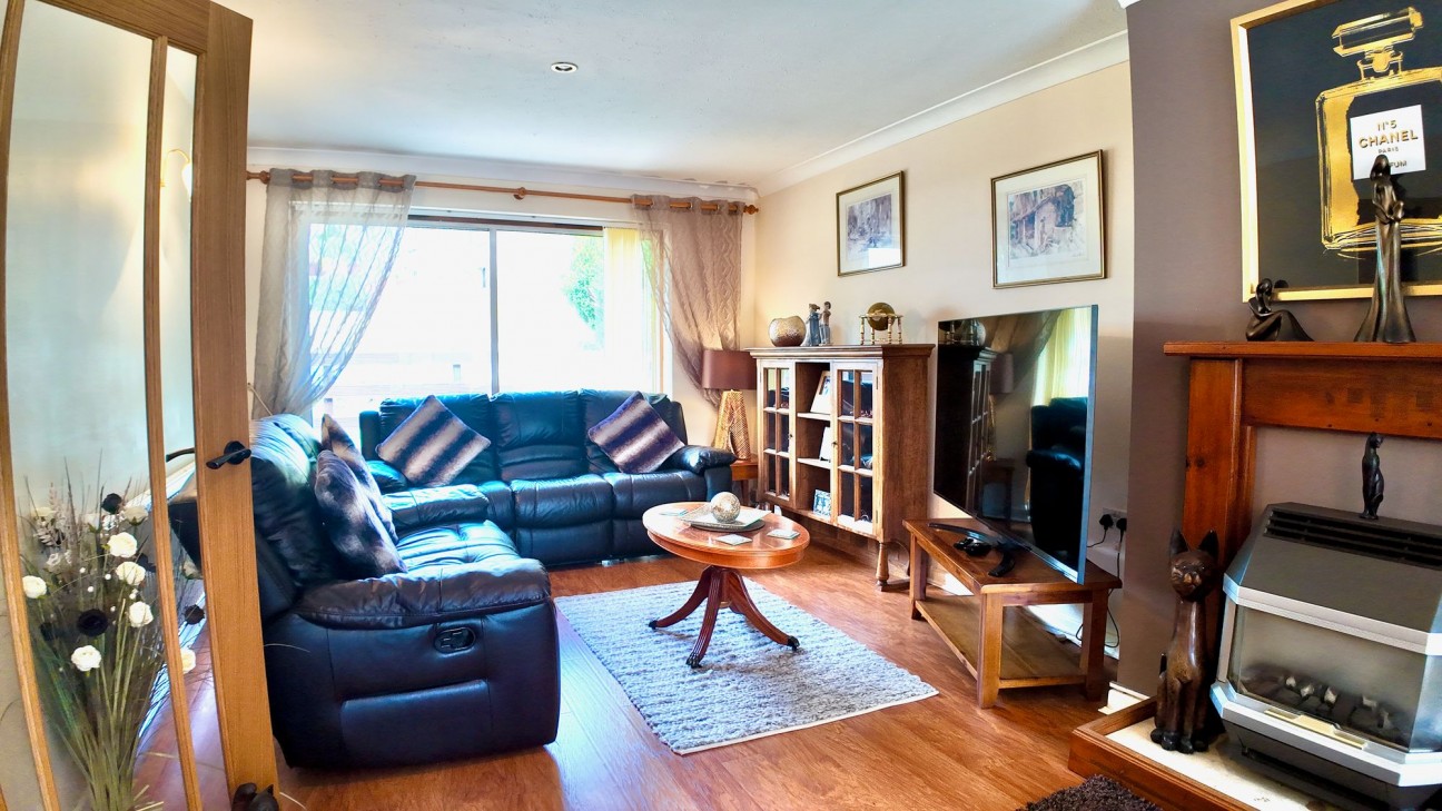 Cwmtorlais Road, Newbridge, NP11