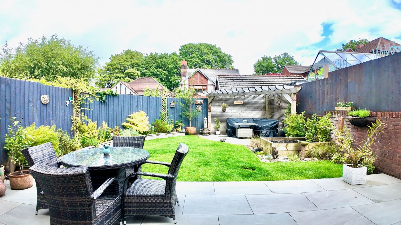 Tir-Berllan, Oakdale, NP12