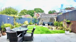 Tir-Berllan, Oakdale, NP12
