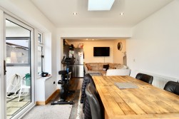 Mandeville Road, Bonnie View, NP12
