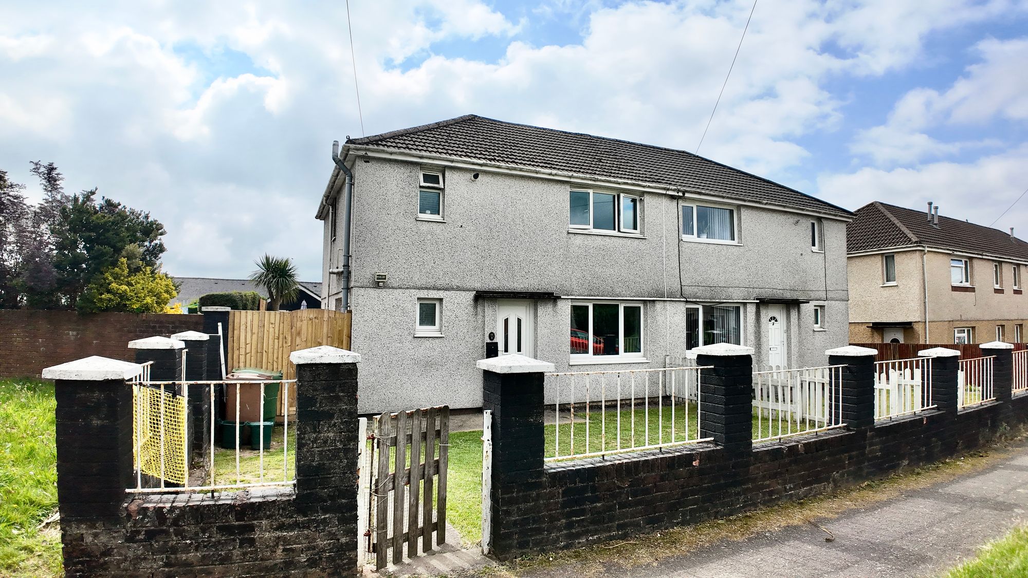 Haman Place, Gelligaer, CF82