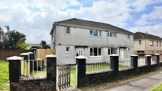 Haman Place, Gelligaer, CF82