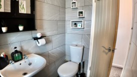Haman Place, Gelligaer, CF82