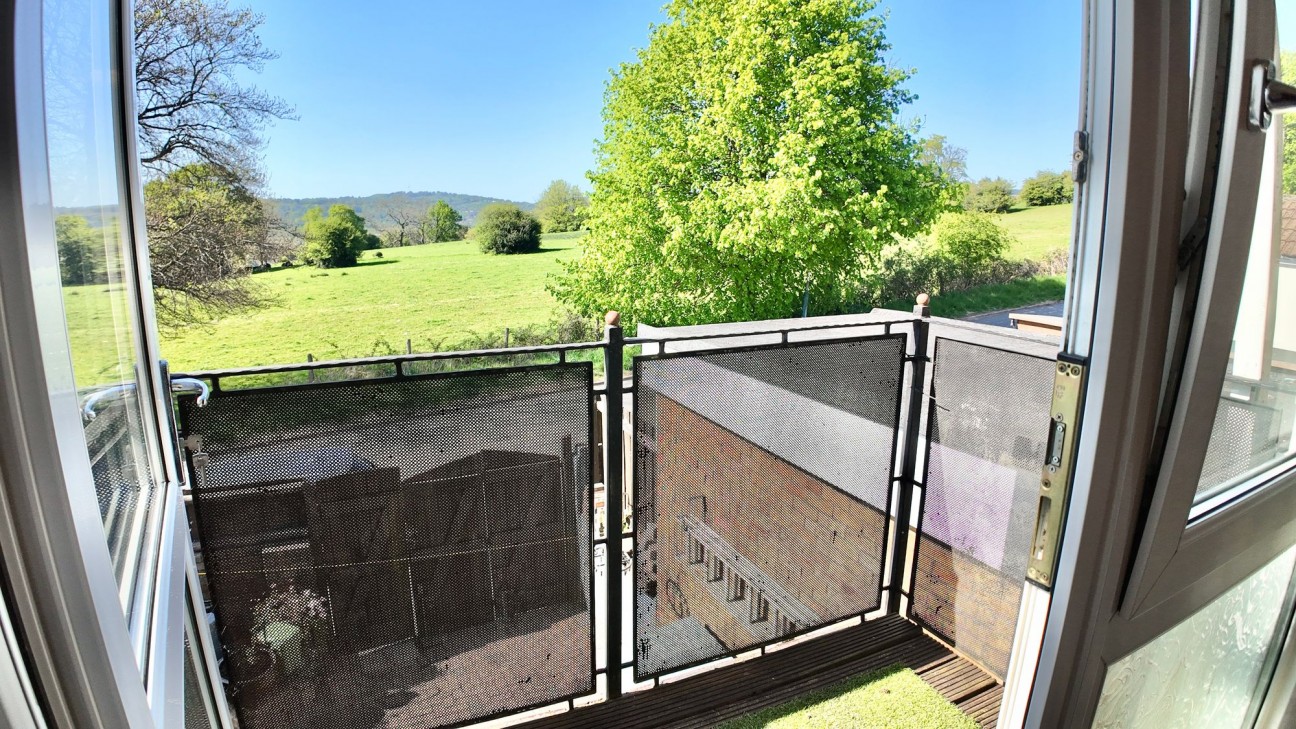 Elm Court, Newbridge, NP11