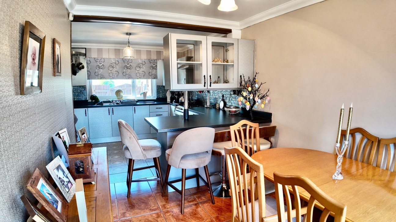 Elm Court, Newbridge, NP11