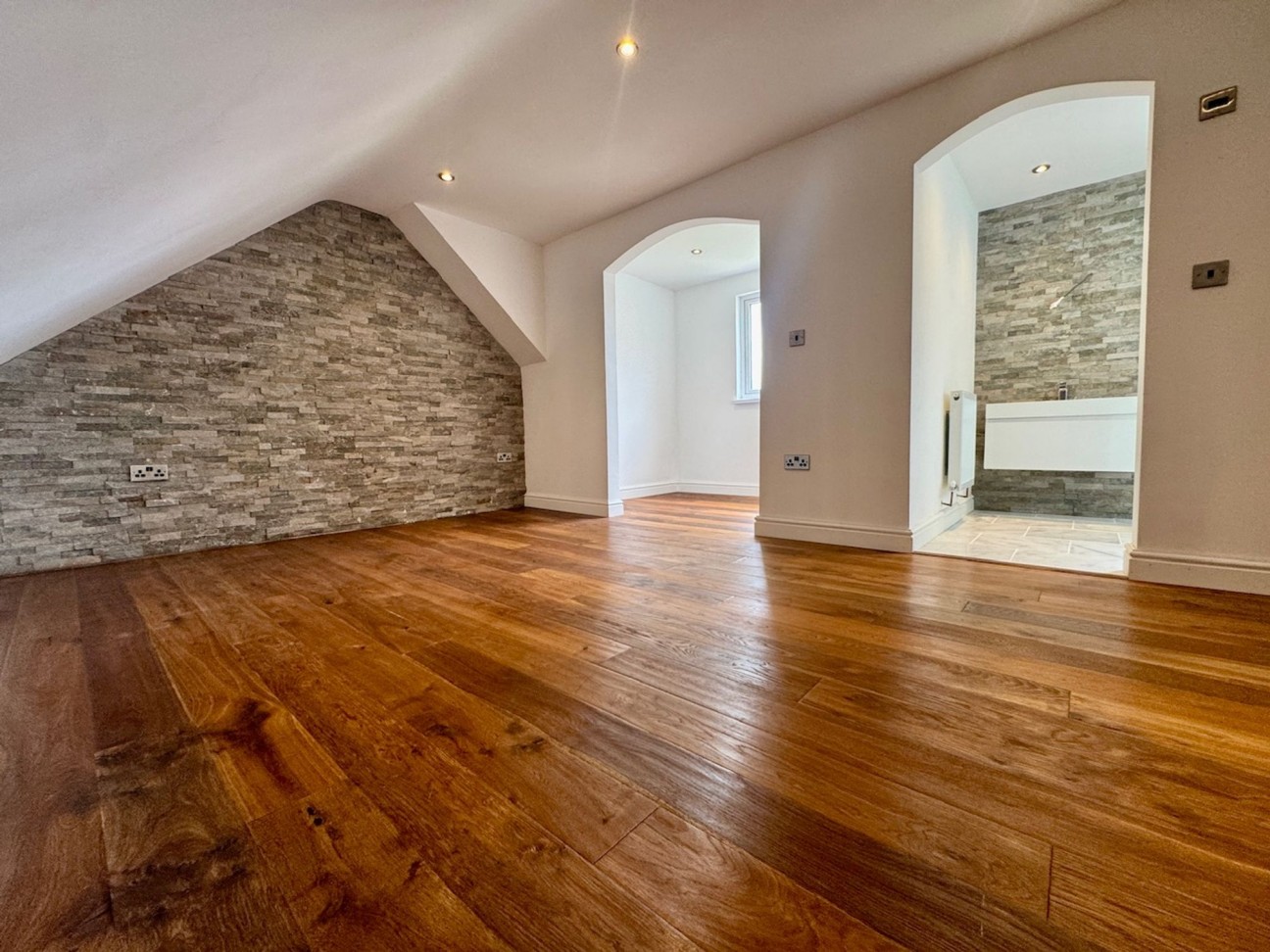 Underwood Road, Oakdale, NP12