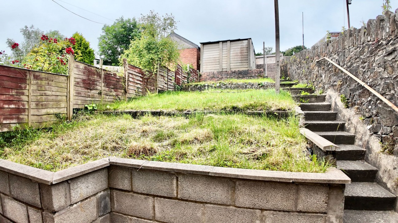 Brynmynach Avenue, Ystrad Mynach, CF82