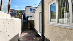 Commercial Street, Aberbargoed, CF81