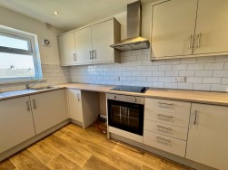Heol Caradoc, Bargoed, CF81