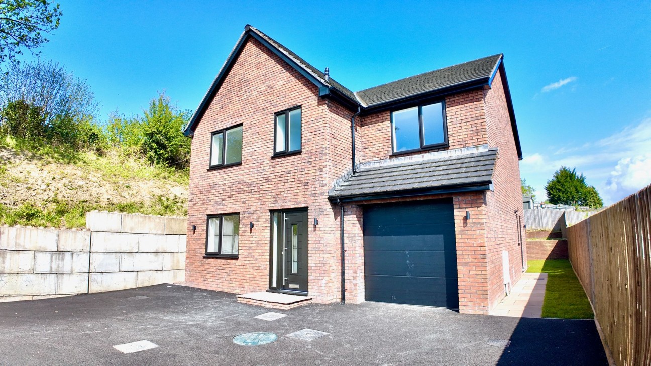 Albertina Court, Albertina Road, NP11