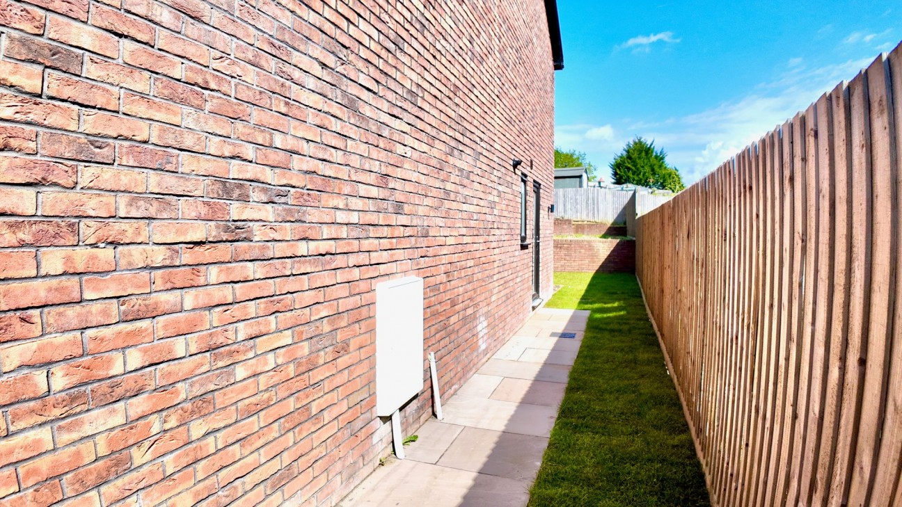 Albertina Court, Albertina Road, NP11