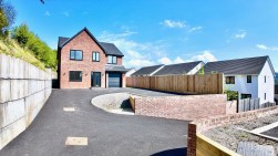 Albertina Court, Albertina Road, NP11