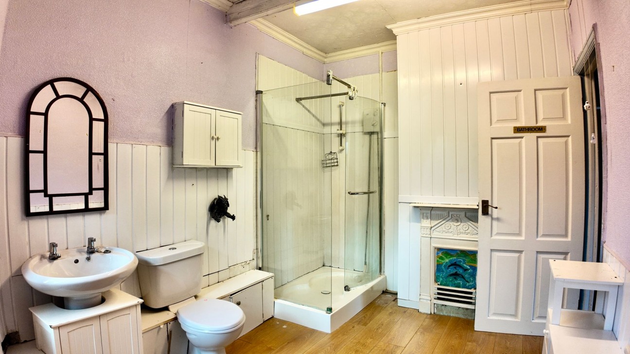 Windsor Avenue, Newbridge, NP11