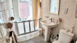 Blackwood Road, Pontllanfraith, NP12