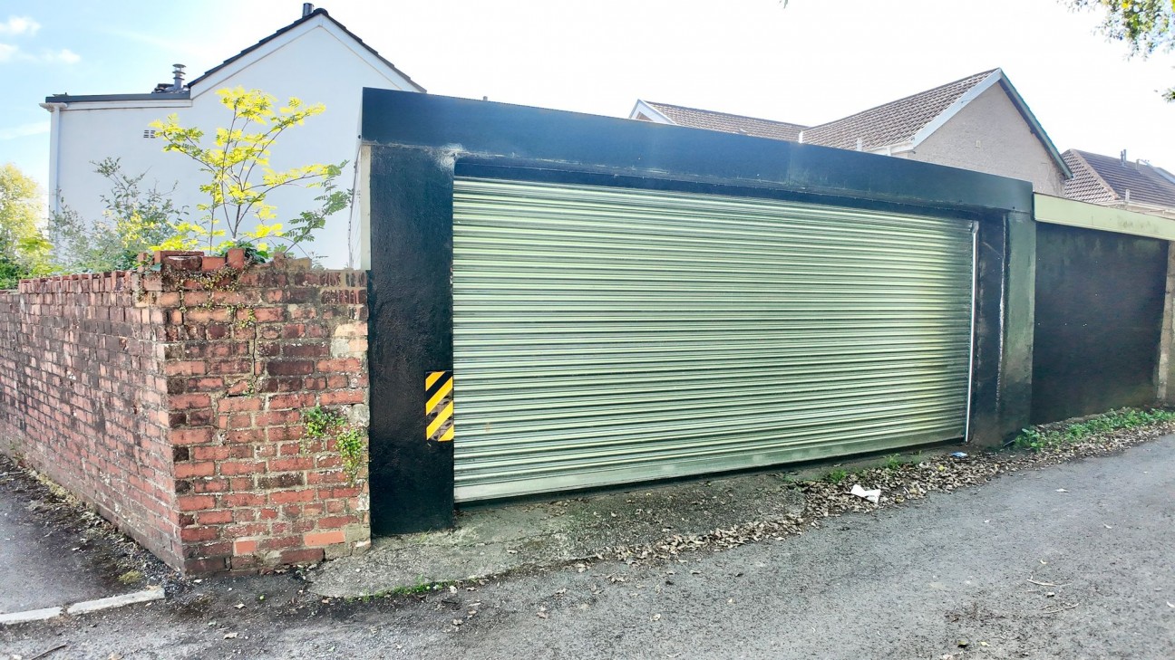 Blackwood Road, Pontllanfraith, NP12