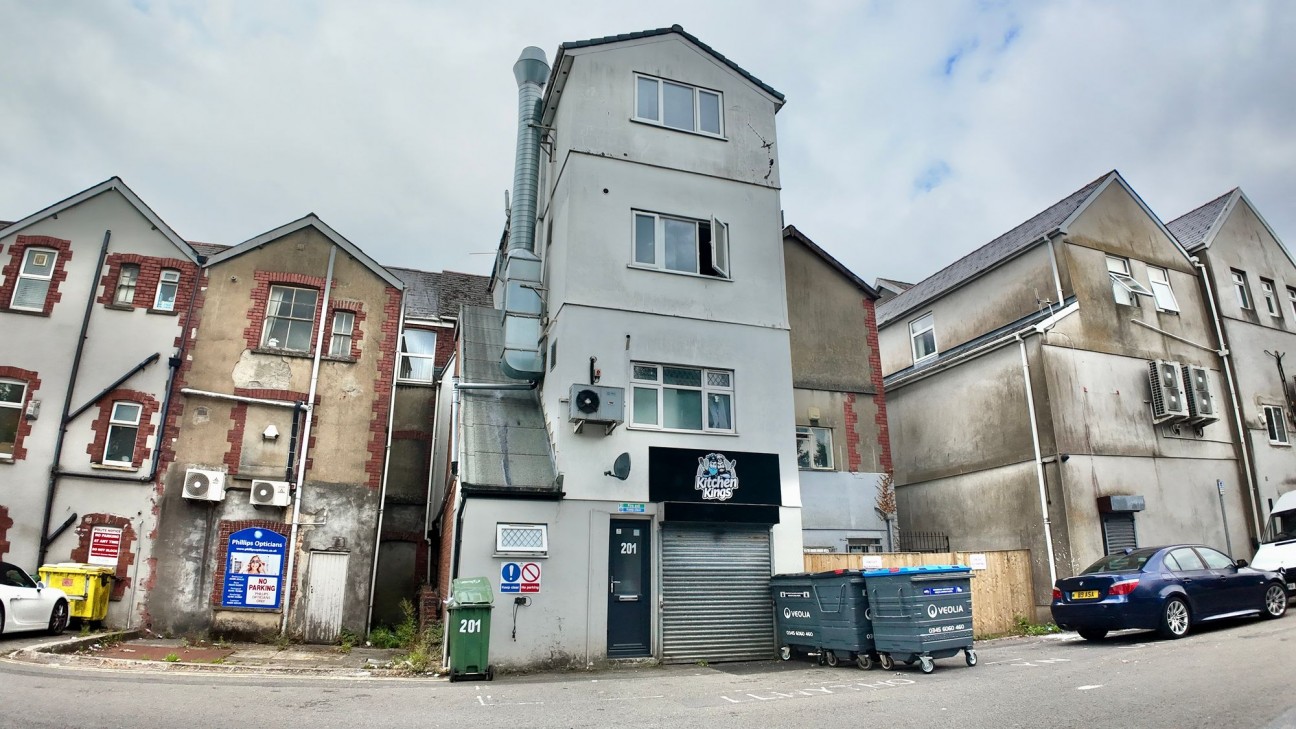 High Street, Blackwood, NP12