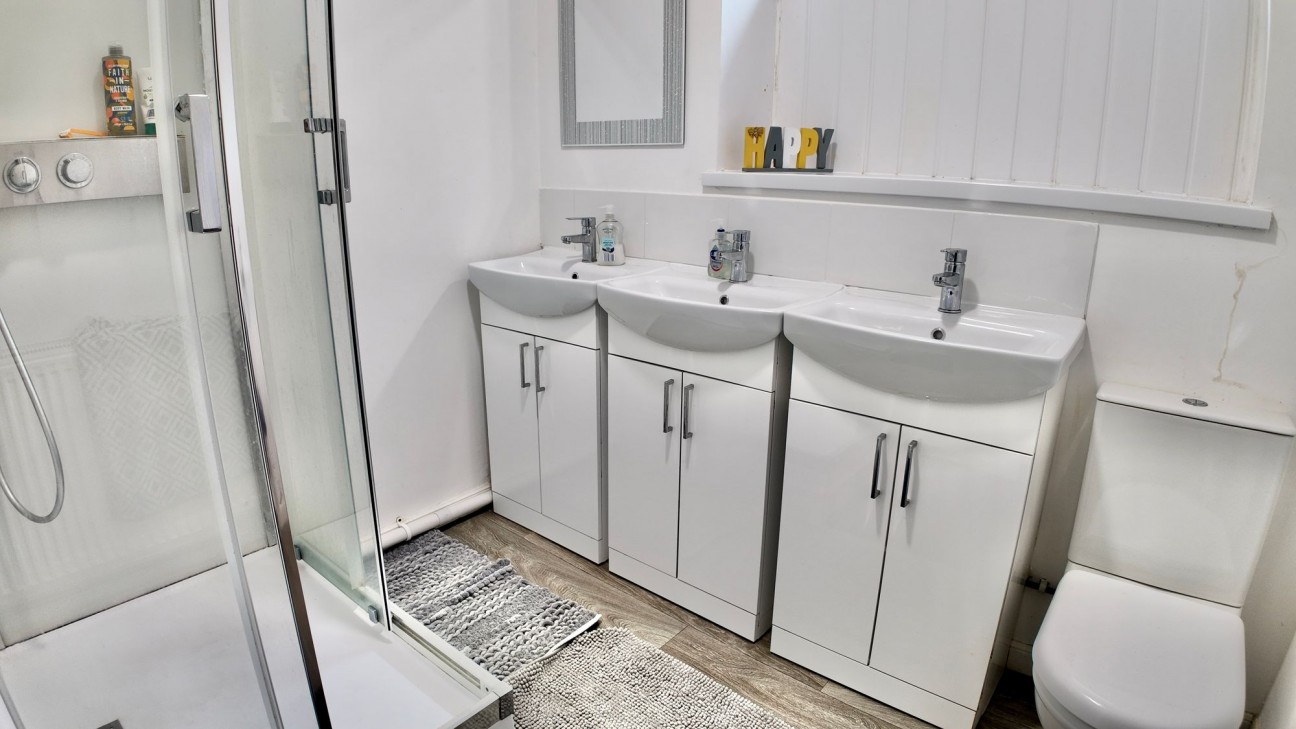 High Street, Blackwood, NP12