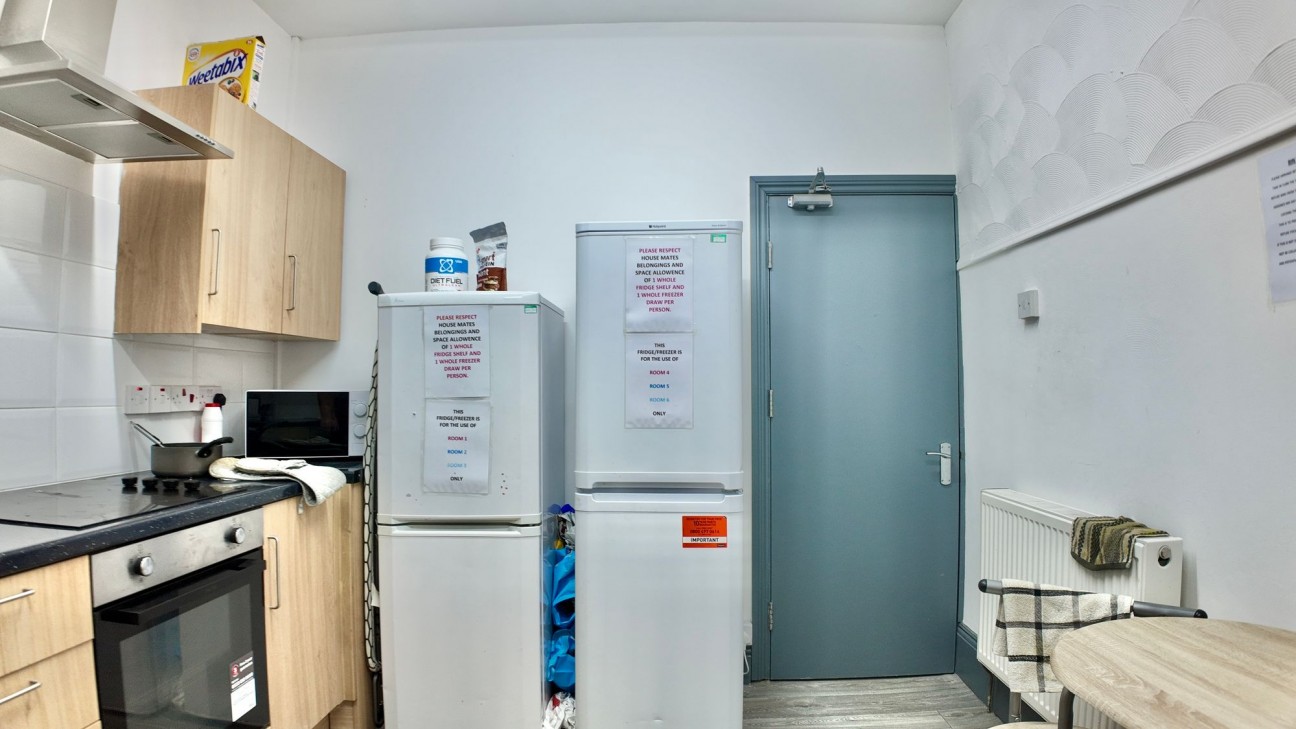 High Street, Blackwood, NP12