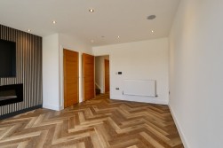 Heol-Y-Bedw Hirion, Markham, NP12