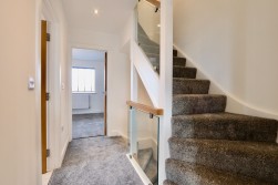 Heol-Y-Bedw Hirion, Markham, NP12