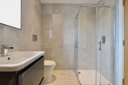 Heol-Y-Bedw Hirion, Markham, NP12