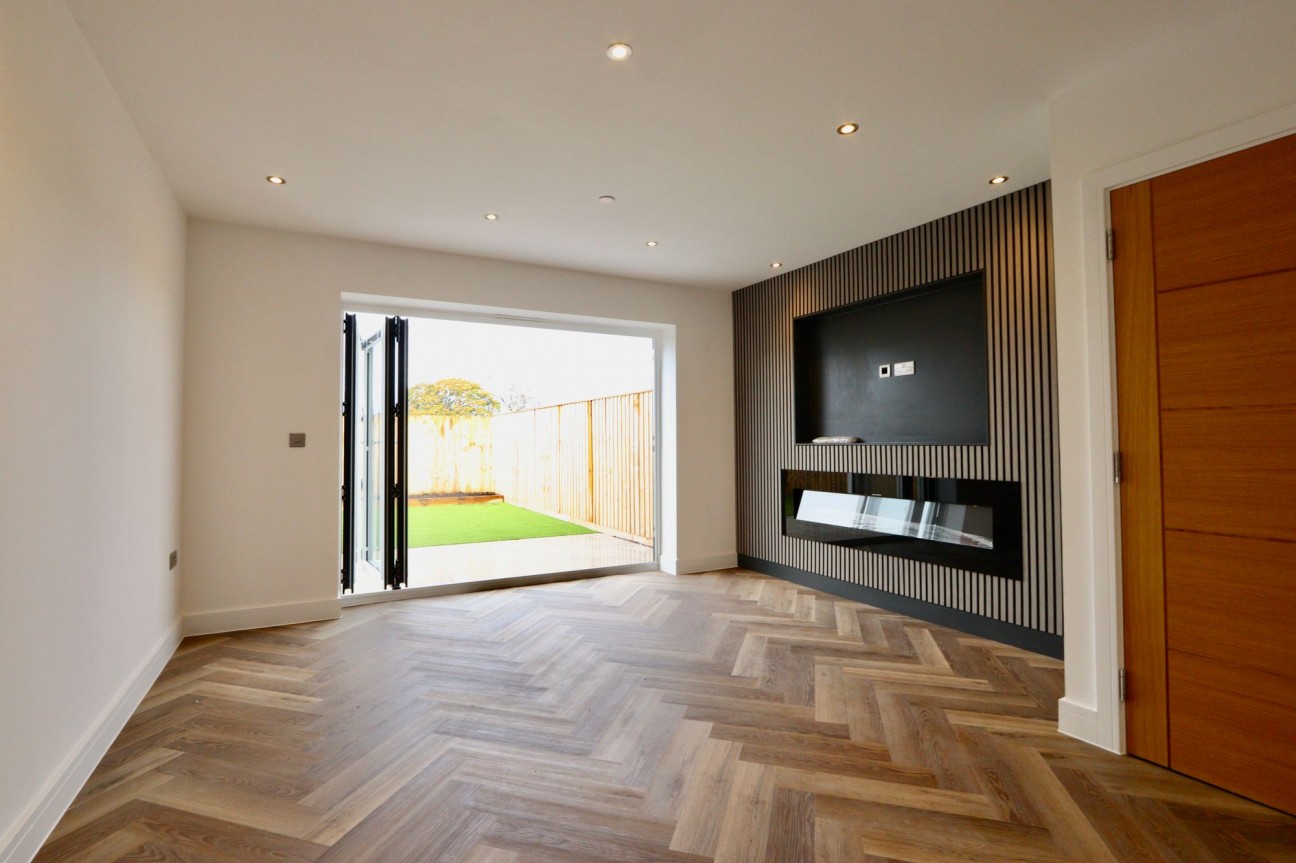 Heol-Y-Bedw Hirion, Markham, NP12
