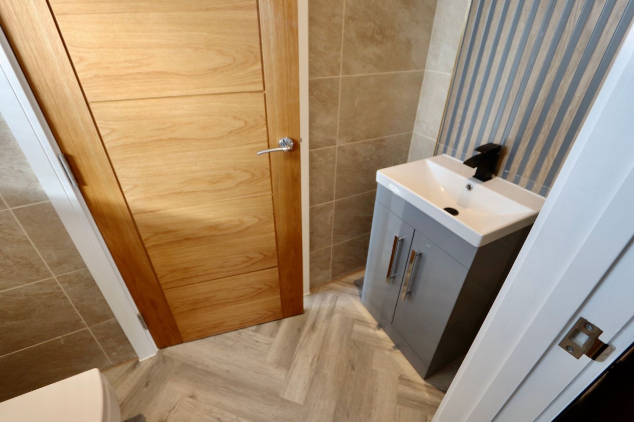 Heol-Y-Bedw Hirion, Markham, NP12