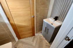 Heol-Y-Bedw Hirion, Markham, NP12