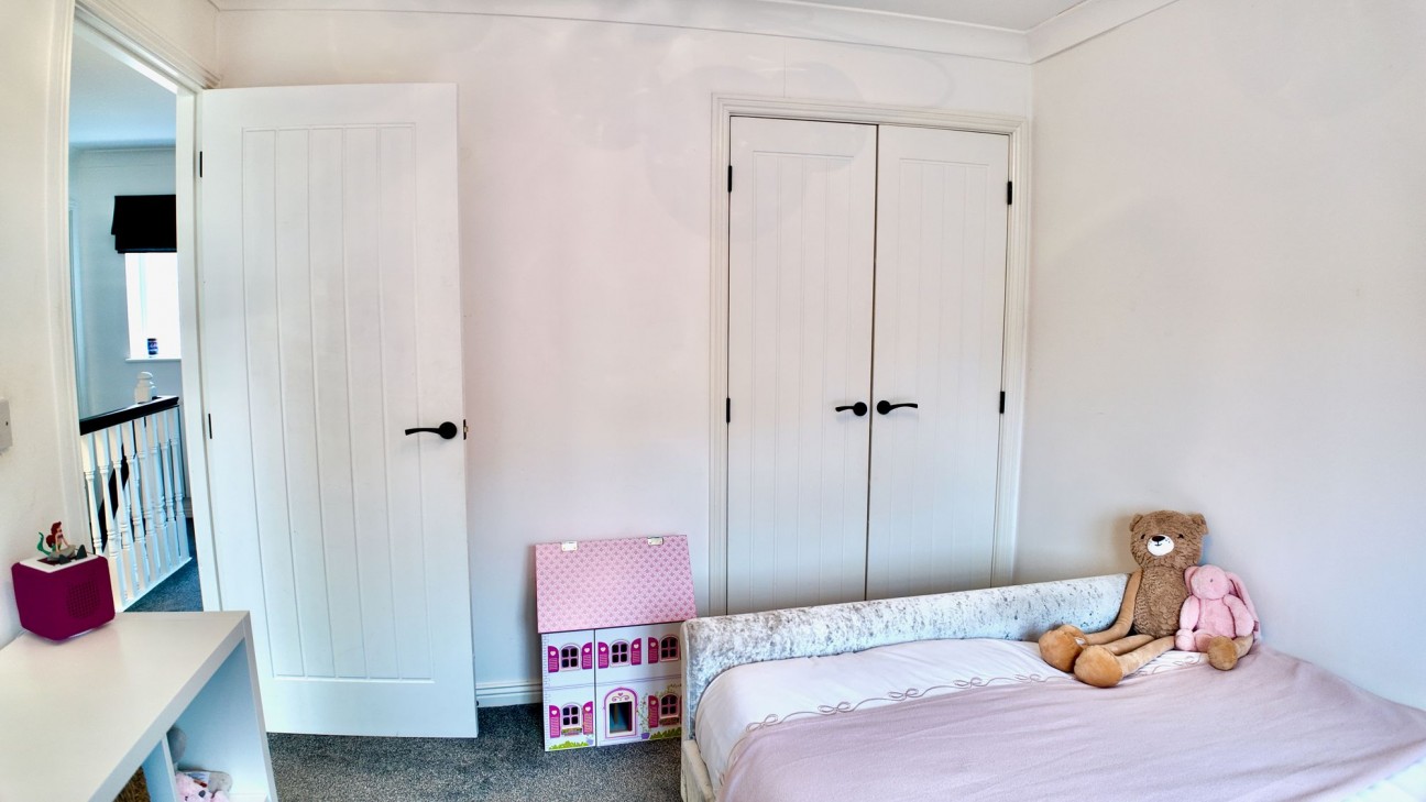 Field Close, Pontllanfraith, NP12