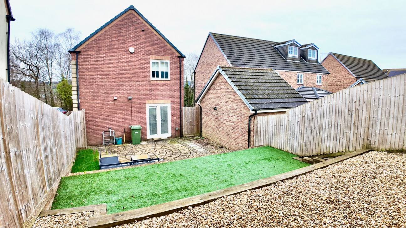 Field Close, Pontllanfraith, NP12