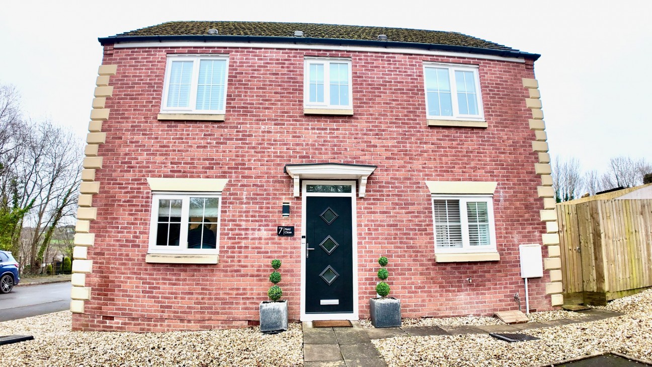 Field Close, Pontllanfraith, NP12