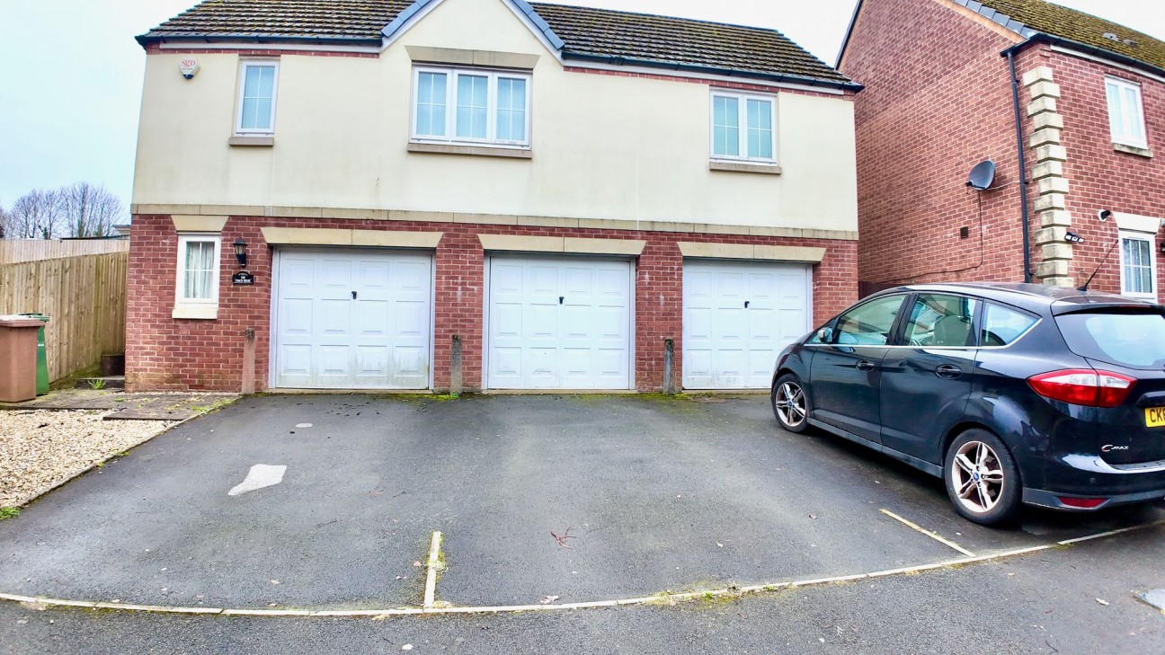 Field Close, Pontllanfraith, NP12