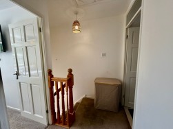 Castell Llwyd, Ystrad Mynach, CF82