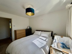 Castell Llwyd, Ystrad Mynach, CF82