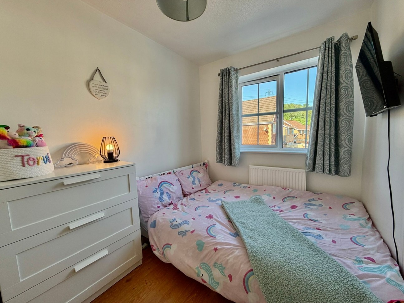 Castell Llwyd, Ystrad Mynach, CF82