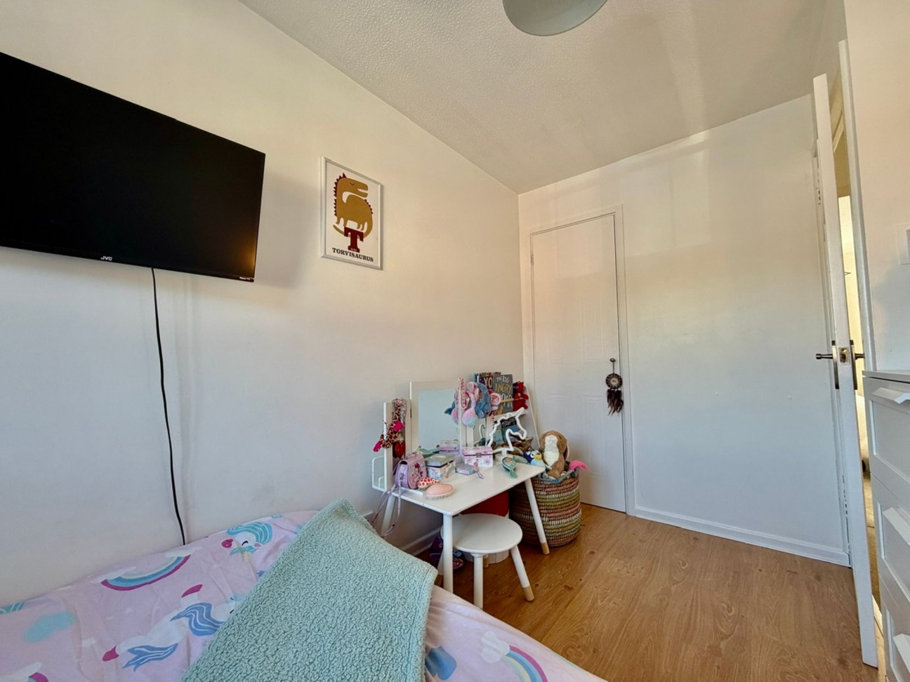 Castell Llwyd, Ystrad Mynach, CF82