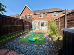 Castell Llwyd, Ystrad Mynach, CF82